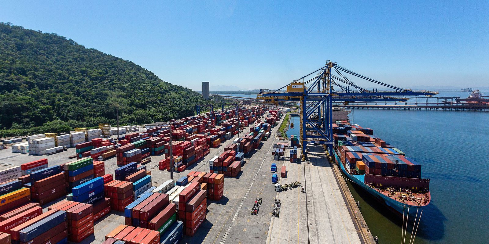 Imagem referente a Movimentação em portos cresce 5,5% de janeiro a outubro
