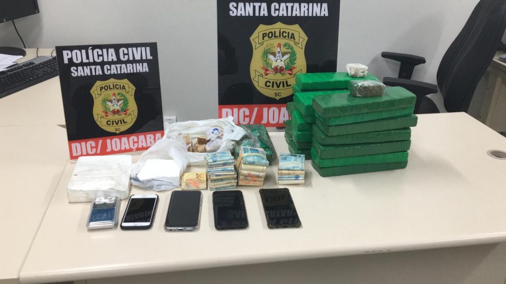 Em Herval d’Oeste, Polícia Civil apreende drogas e efetua prisões