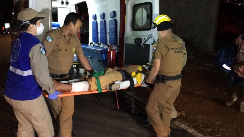 Agredido, jovem sofre lesão no braço e precisa do socorro do Siate no Bairro Cancelli