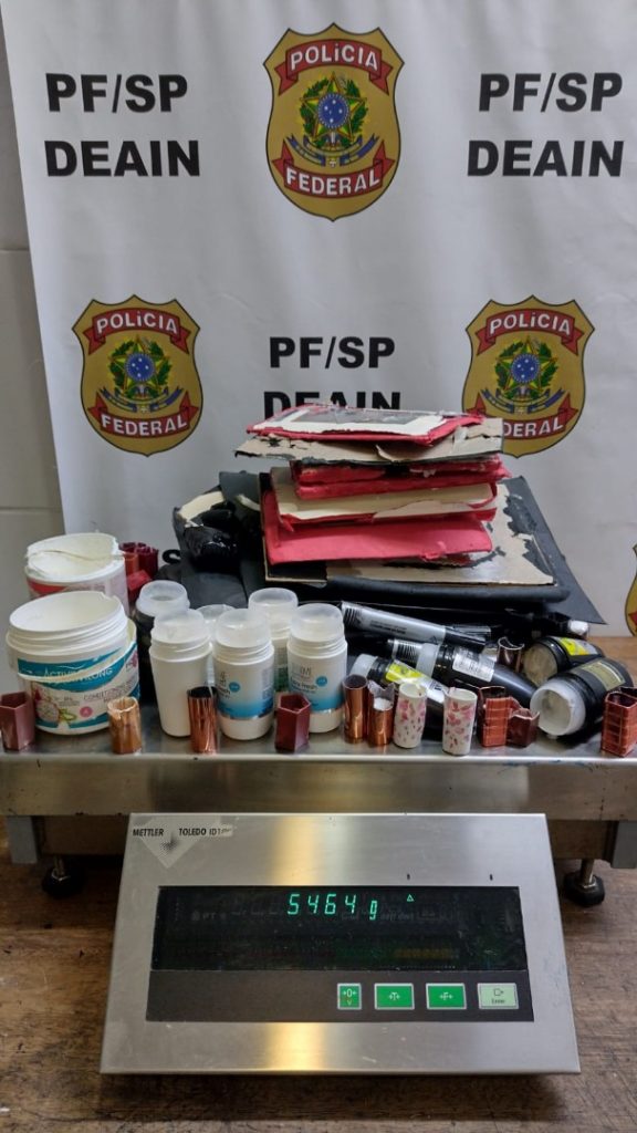 PF prende estrangeira por ´tráfico internacional de drogas