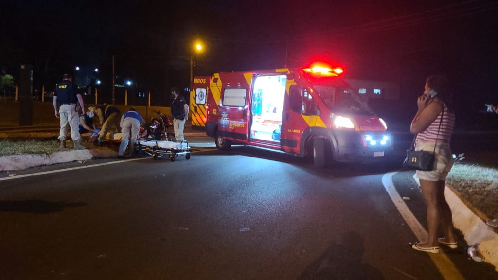 Colisão entre motos deixa três pessoas feridas na BR-277, no Trevo da Portal; Siate e PRF foram mobilizados