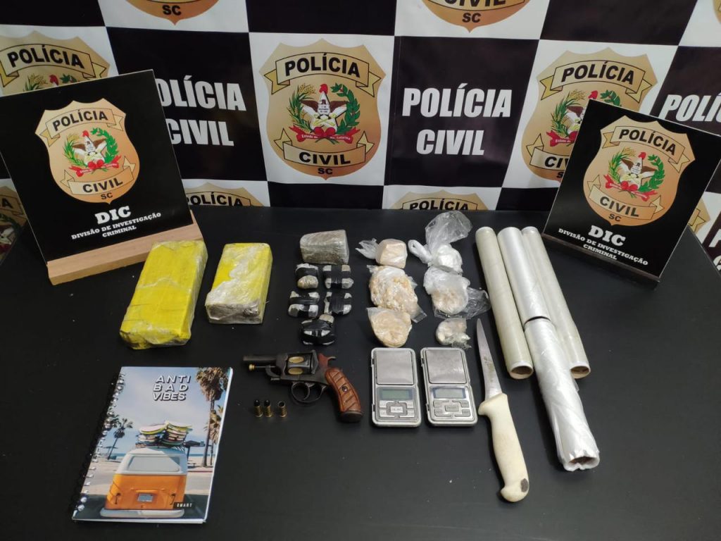 Polícia Civil realiza prisões em flagrante por tráfico e apreende drogas em Blumenau