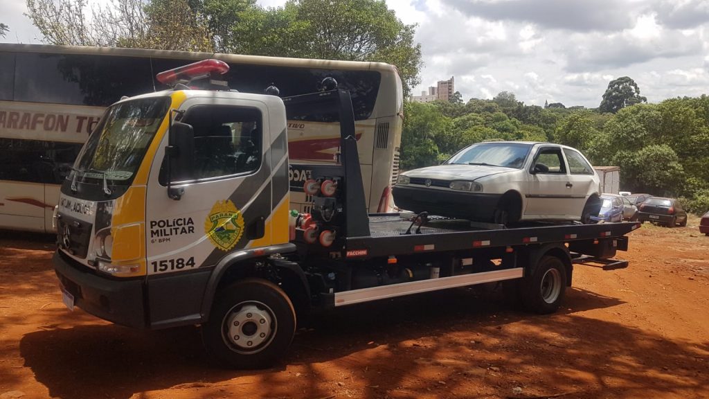 Veículo Gol com registro de furto/roubo é apreendido pela PM no Bairro Brasmadeira Veículo Gol com registro de furto/roubo é apreendido pela PM no Bairro Brasmadeira