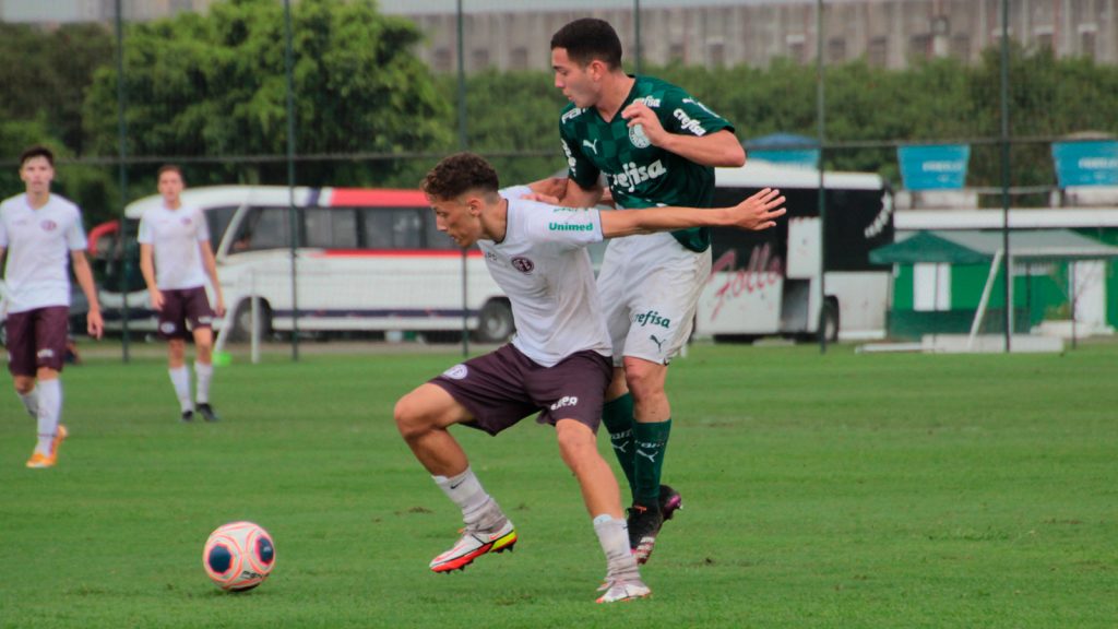Verdão bate Ferroviária nos pênaltis e vai à quinta final seguida no Paulista Sub-20