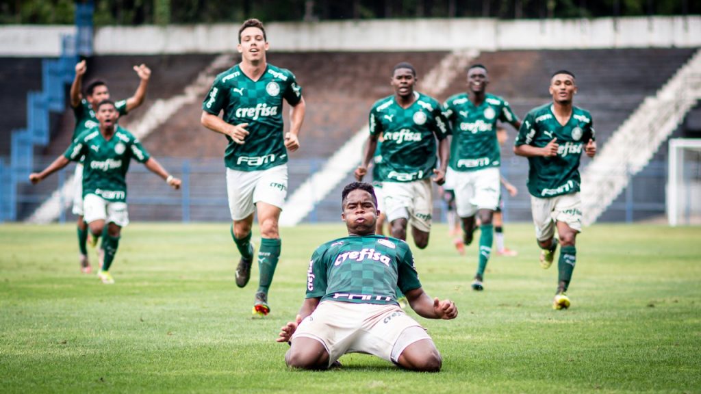 Com golaço do meio de campo, Verdão vence Corinthians no primeiro Derby da final do Paulista Sub-17