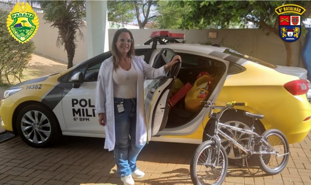Policiais Militares do 6° Batalhão entregam presentes para crianças do Projeto Eureca