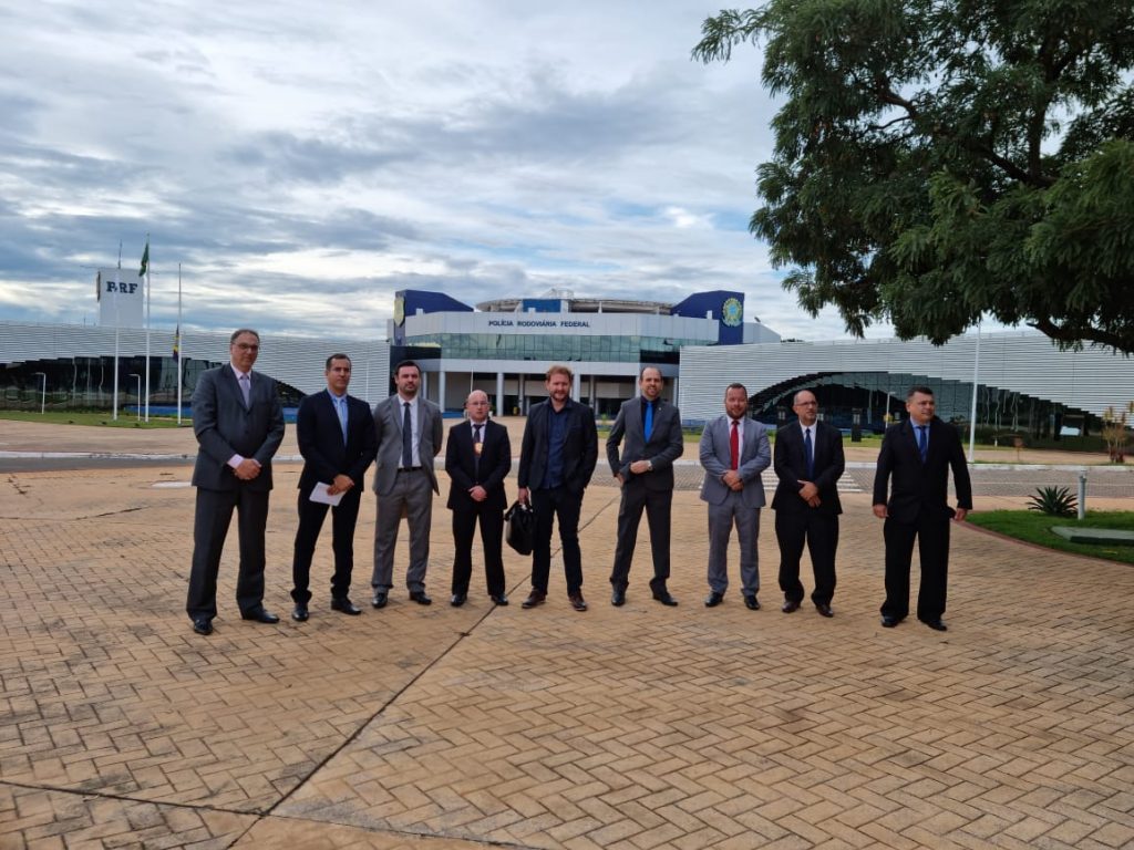 Polícia Civil participa de reunião sobre repressão ao furto e roubo de veículos e cargas em Brasília