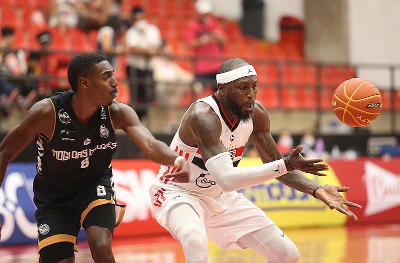 No último jogo em casa na temporada, Basquete Tricolor derrota o Mogi pelo NBB