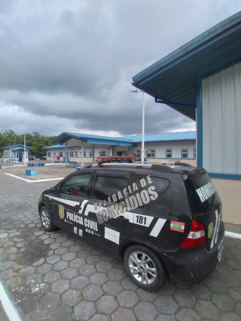 Polícia Civil prende homem por homicídios ocorridos em Florianópolis