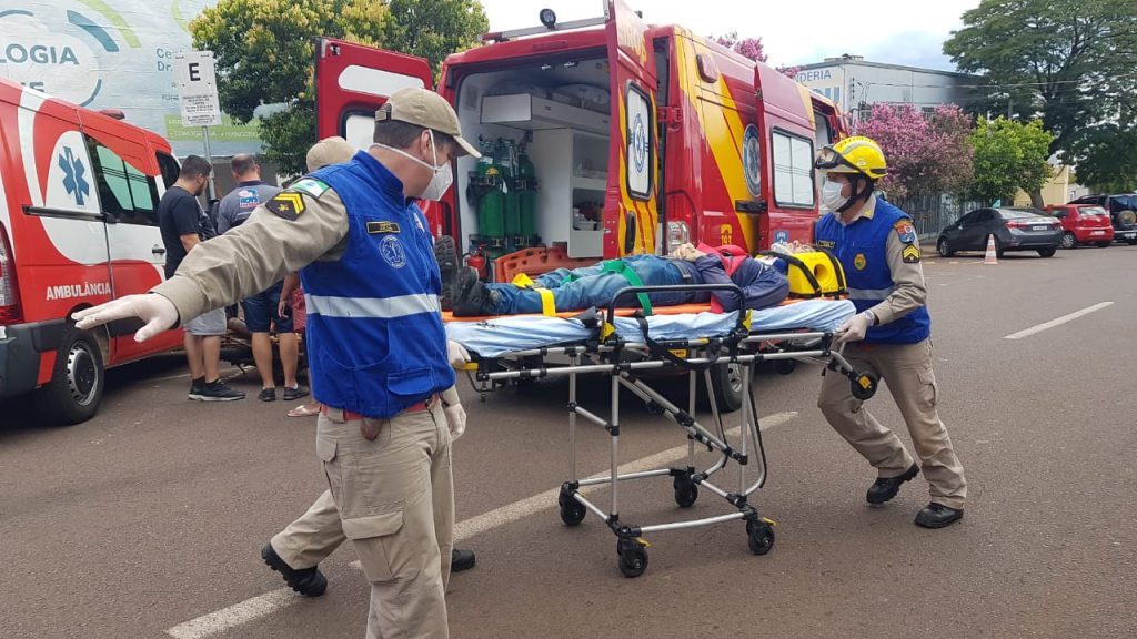 Motociclista fica ferido em acidente no Centro