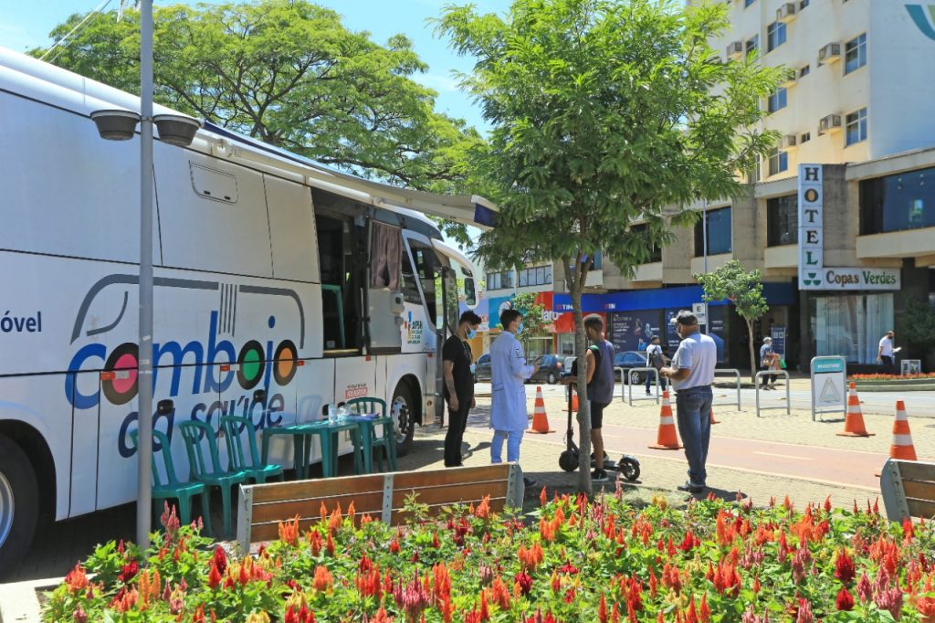 Sábado terá vacina contra a Covid-19 no Comboio da Saúde