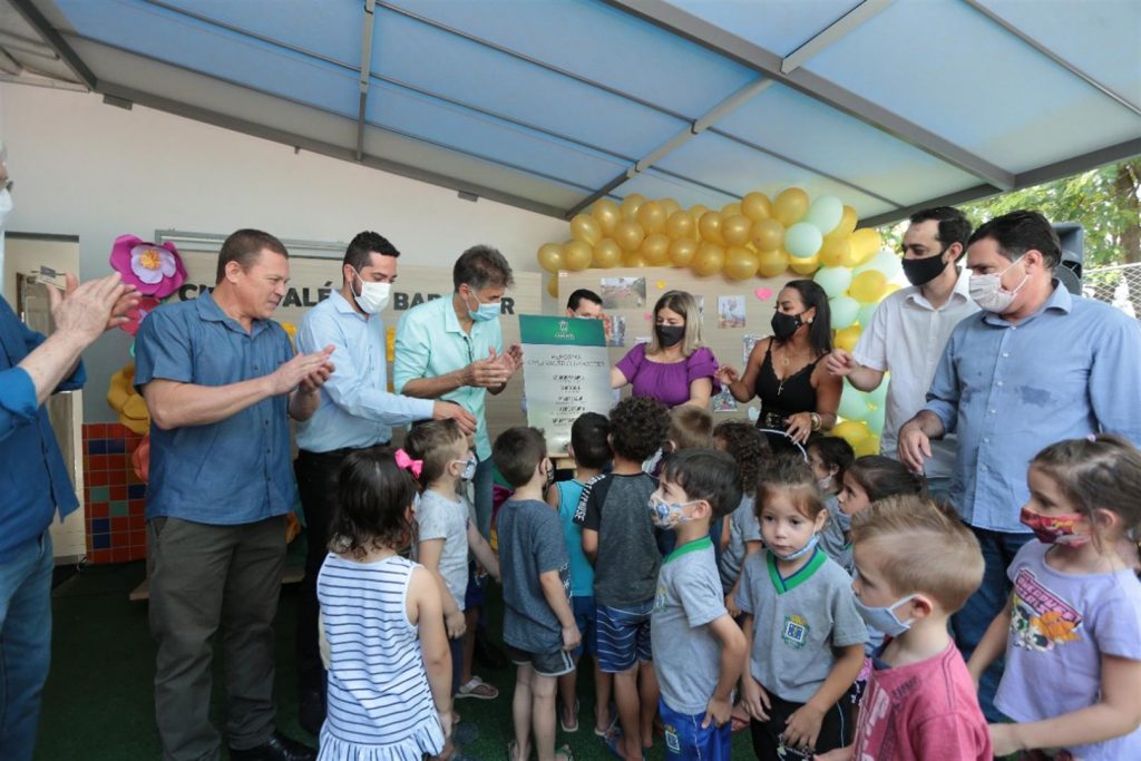 Prefeitura entrega revitalização do Cmei Valério Baratter