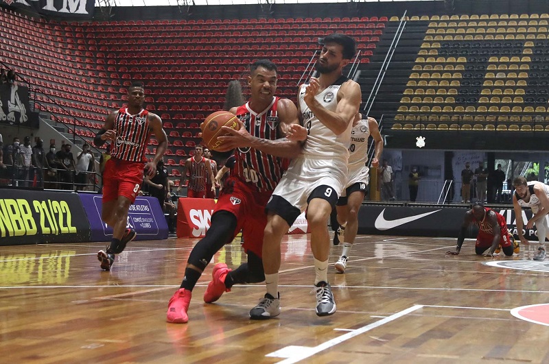 Basquete Tricolor bate o Corinthians e mantém invencibilidade no Majestoso