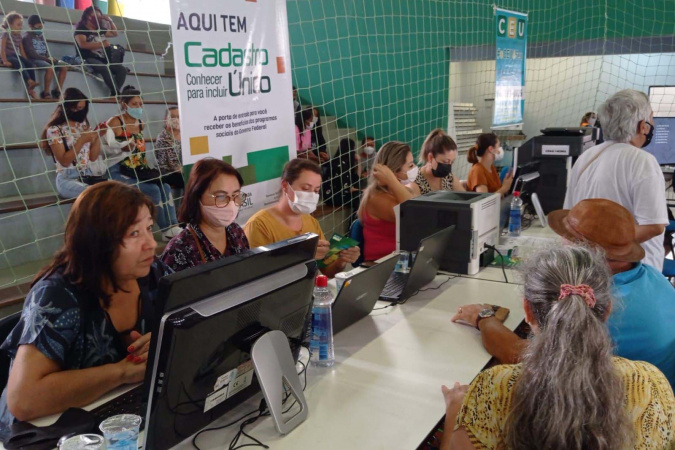 Paraná Cidadão faz mais de 12 mil atendimentos em Almirante Tamandaré Imagem referente a Paraná Cidadão faz mais de 12 mil atendimentos em Almirante Tamandaré