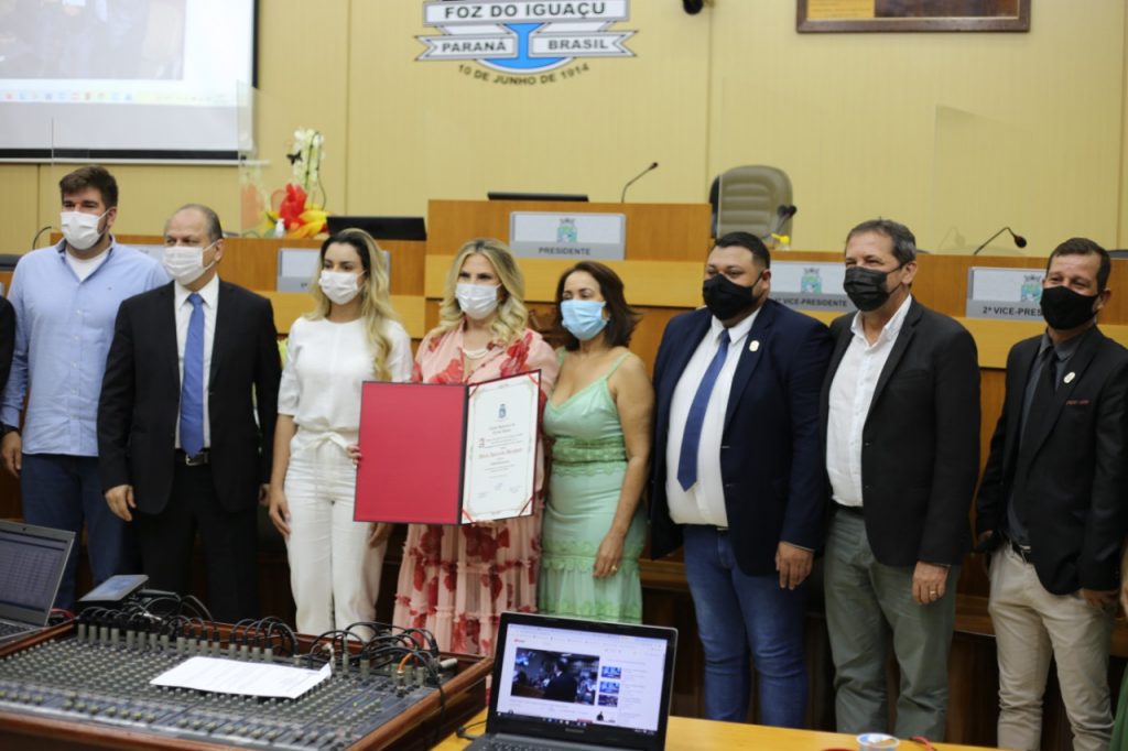 Ex-governadora Cida Borghetti recebe o título de Cidadã Honorária de Foz