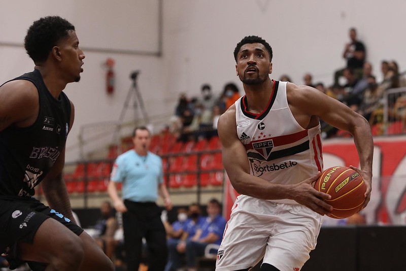 Isaac comemora atuação no Majestoso, mas aponta: “Devo aos meus companheiros”