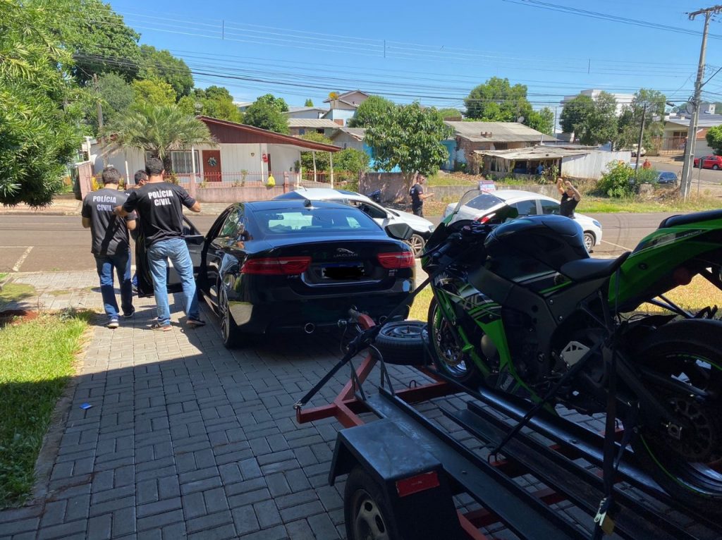 Polícia Civil deflagra operação contra o tráfico de drogas e prende três pessoas