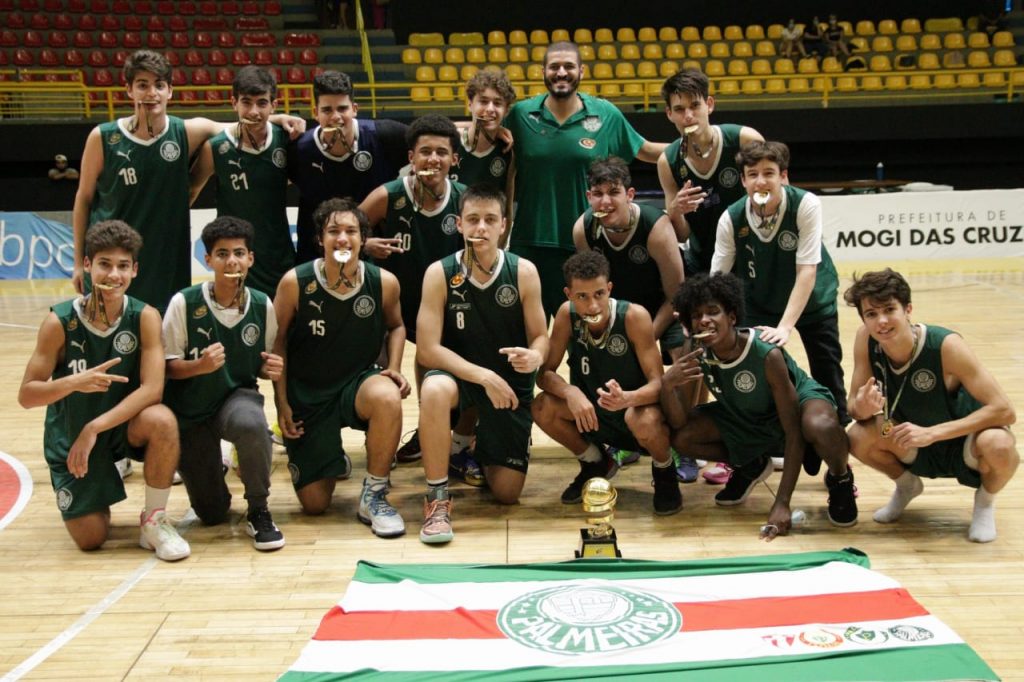 Sub-15 bate Regatas/Akdmia e é campeão invicto da GSP de Basquete