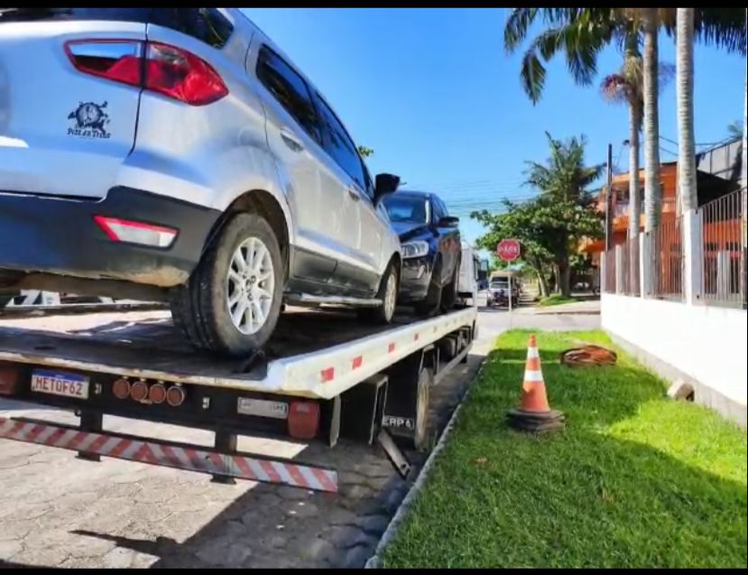 Em Garopaba, ação conjunta retira veículos apreendidos da via pública