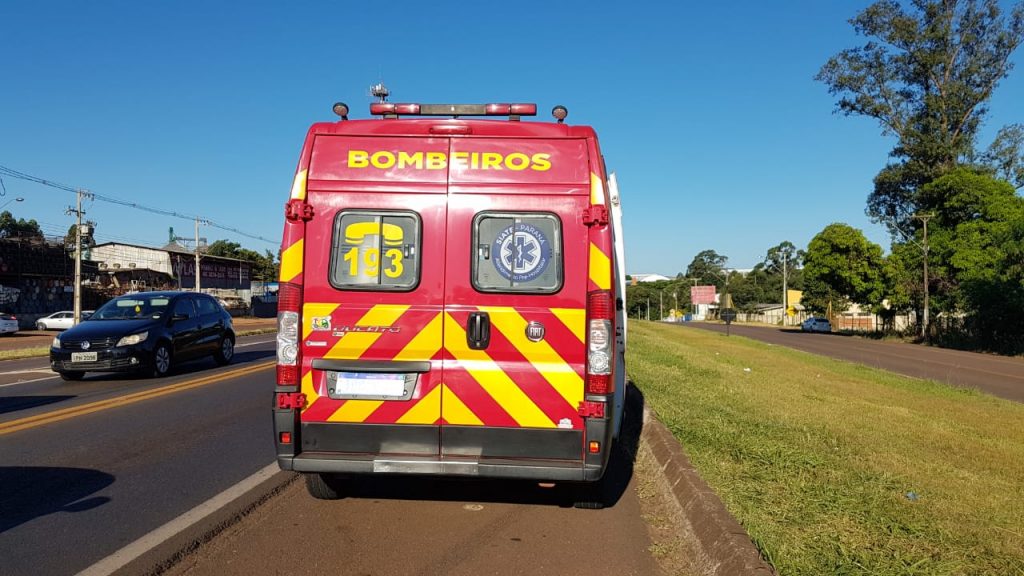 Pedestre é atingido por carreta ao tentar atravessar a BR-277 em Cascavel