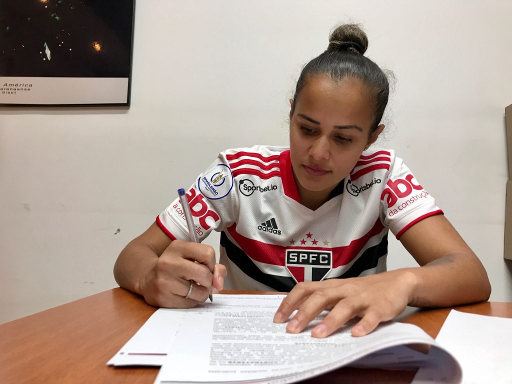 São Paulo prorroga contrato de Mônica por mais uma temporada