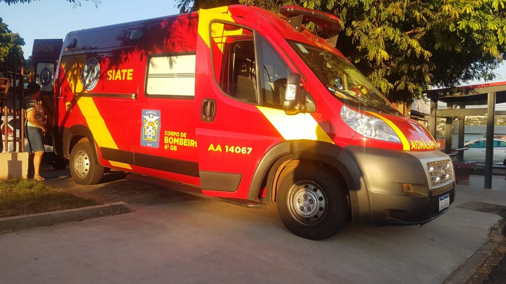 Idosa de 64 anos sofre queda em casa e precisa do socorro do Siate no Bairro Periolo