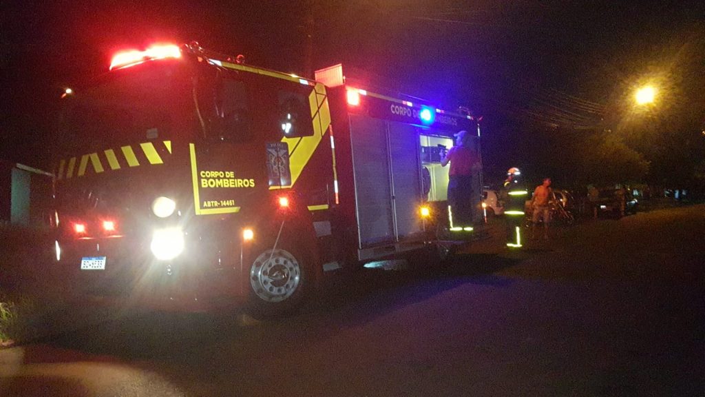 Grande incêndio ambiental é registrado no Bairro Morumbi