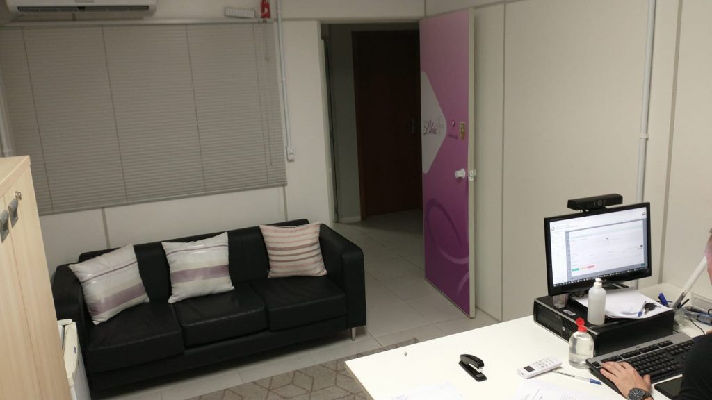 Sala Lilás da Polícia Civil reforça atendimento às mulheres vítimas de violência em Canasvieiras, na operação “Verão Mais Seguro”