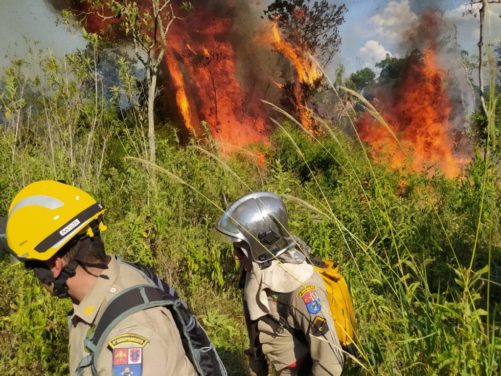 Helicóptero deve auxiliar no combate a incêndio florestal em Quedas do Iguaçu