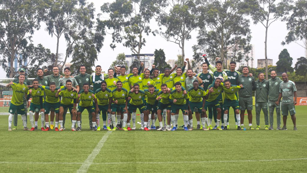 Com Pedro Lima de volta, Sub-20 alviverde treina pela última vez em 2021