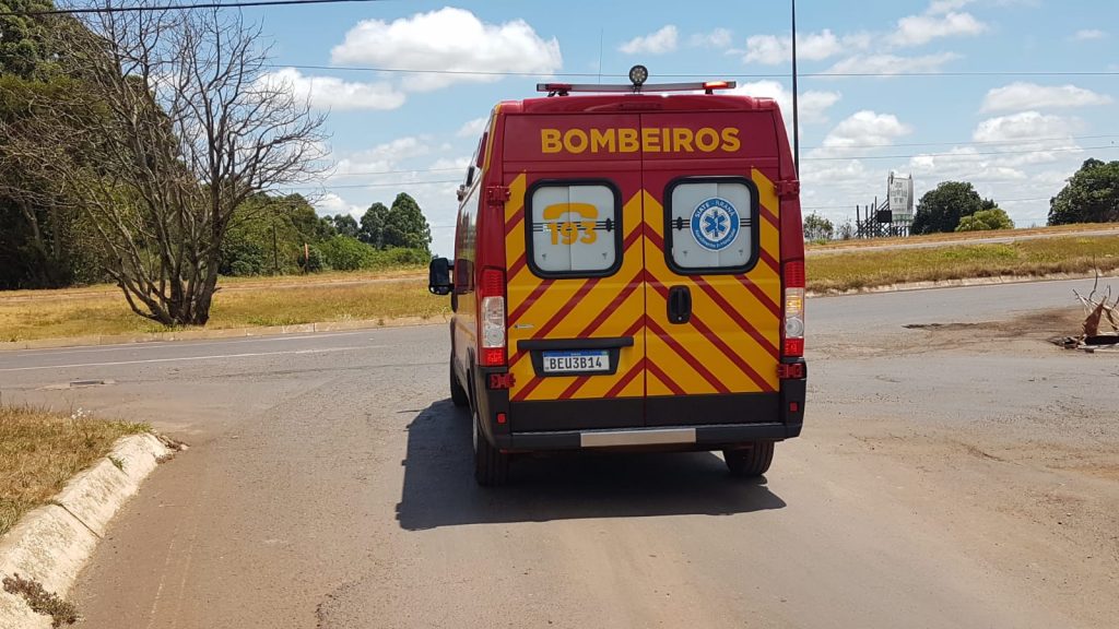 Idoso de 63 anos sofre queda de altura em empresa às margens da BR-277 e fica ferido