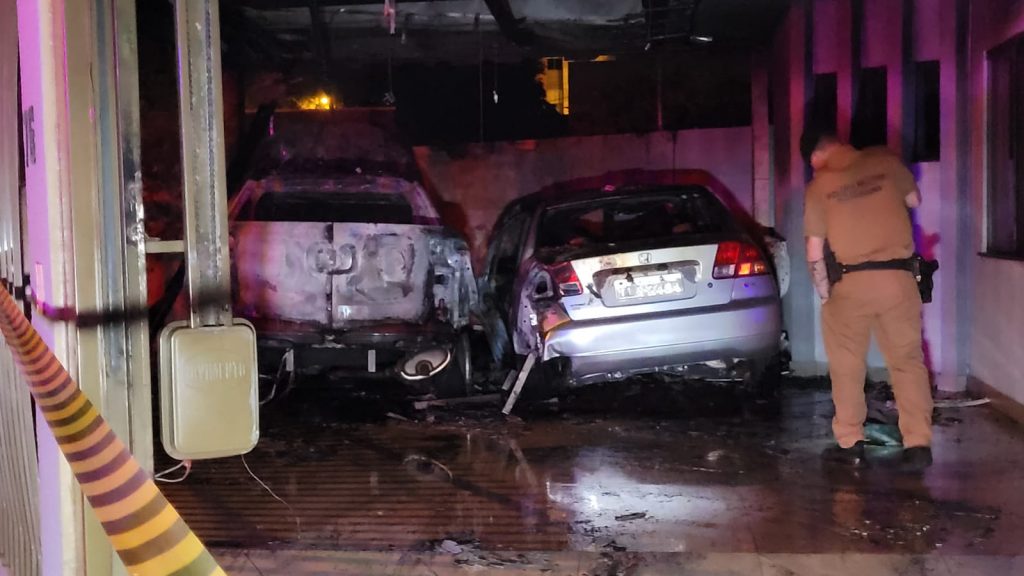 Polícia tenta identificar se incêndio provocado em residência no Pioneiros Catarinenses foi ou não criminoso