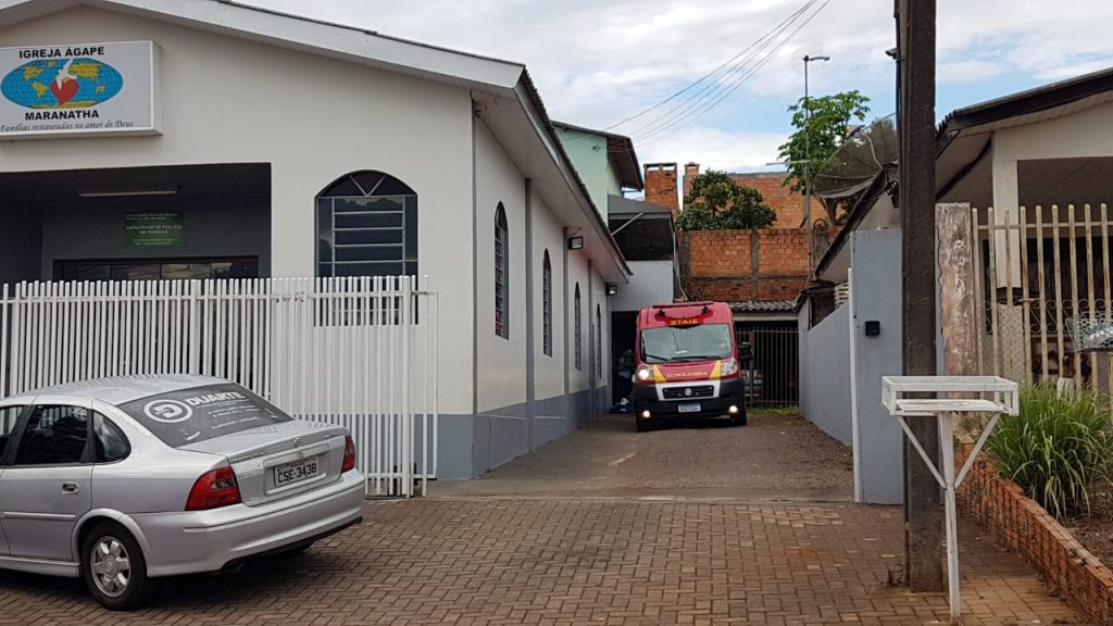 Idoso de 75 anos fica ferido ao sofrer queda de escada no Alto Alegre