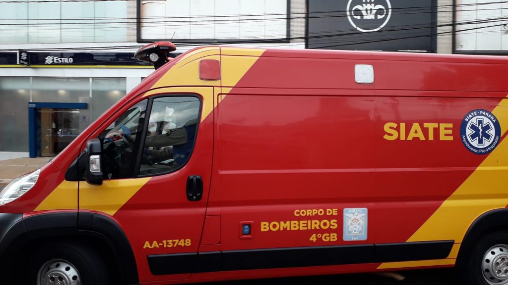 Homem de 44 anos fica ferido em colisão de trânsito no Centro