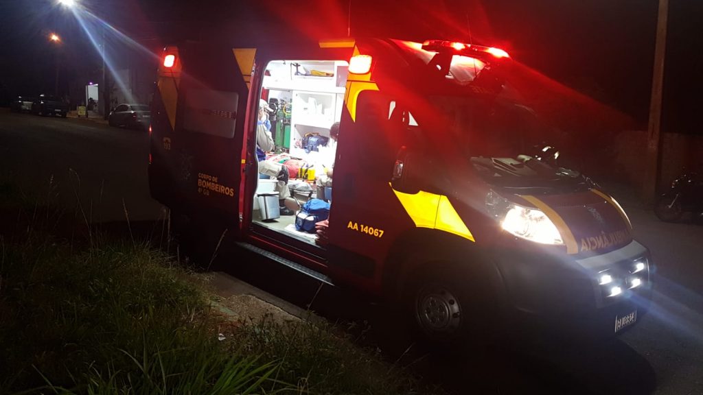 Ciclista é socorrido pelo Siate após sofrer queda de bicicleta no Bairro Floresta