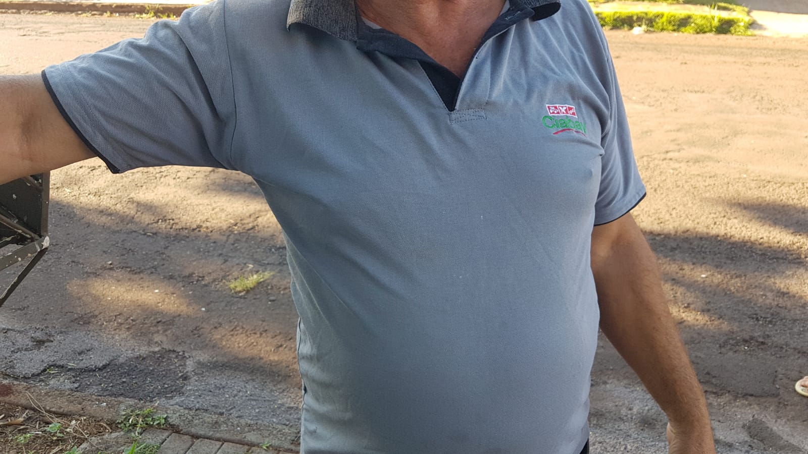 Vizinho afirma que viu alguém puxando corpo para o lote, mas acreditava que fosse um morador de rua embriagado