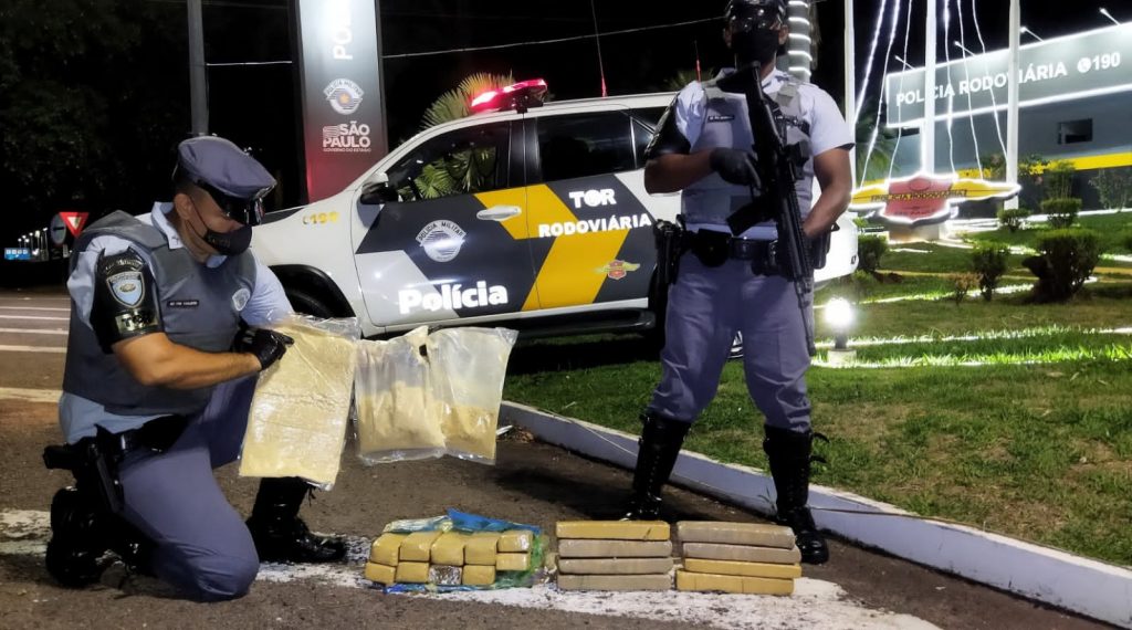Mulheres são flagradas transportando drogas em ônibus interestadual