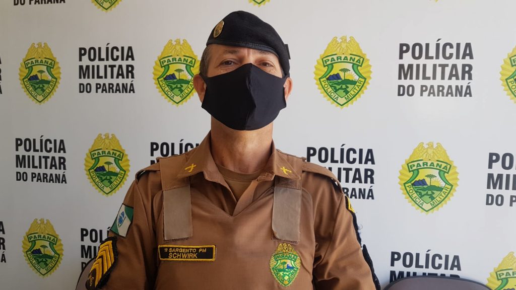 Em local de abordagem a acusado de roubo, pitbull é solto para tentar amedrontar militares