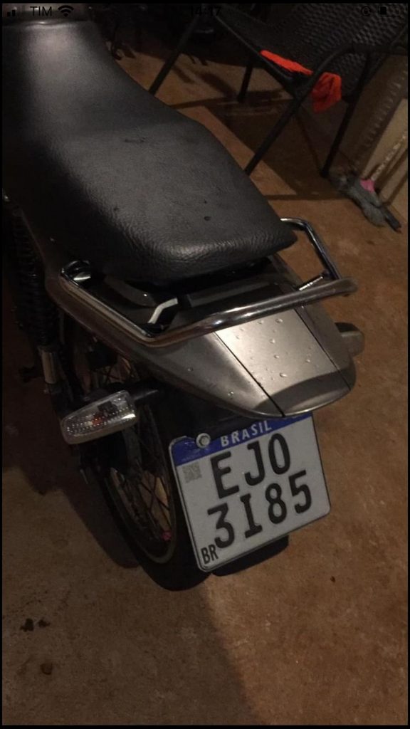 Condutor pede ajuda para encontrar placa de moto