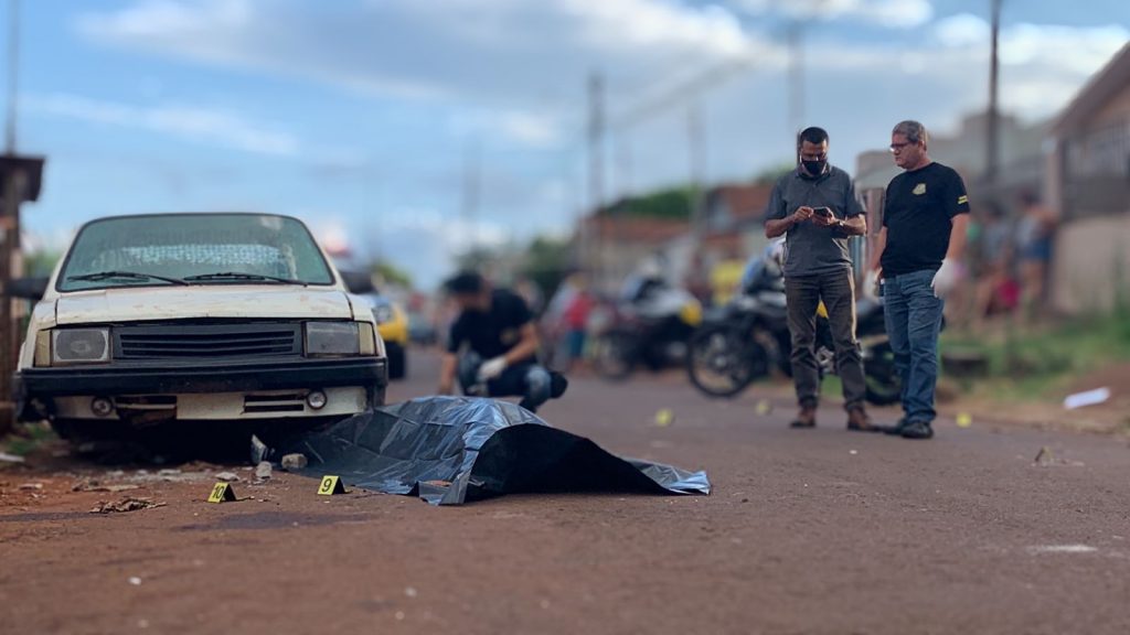 Emerson Gabriel Ifran da Silva, de 18 anos, é executado a tiros na Rua Pico da Neblina, no Bairro Periolo
