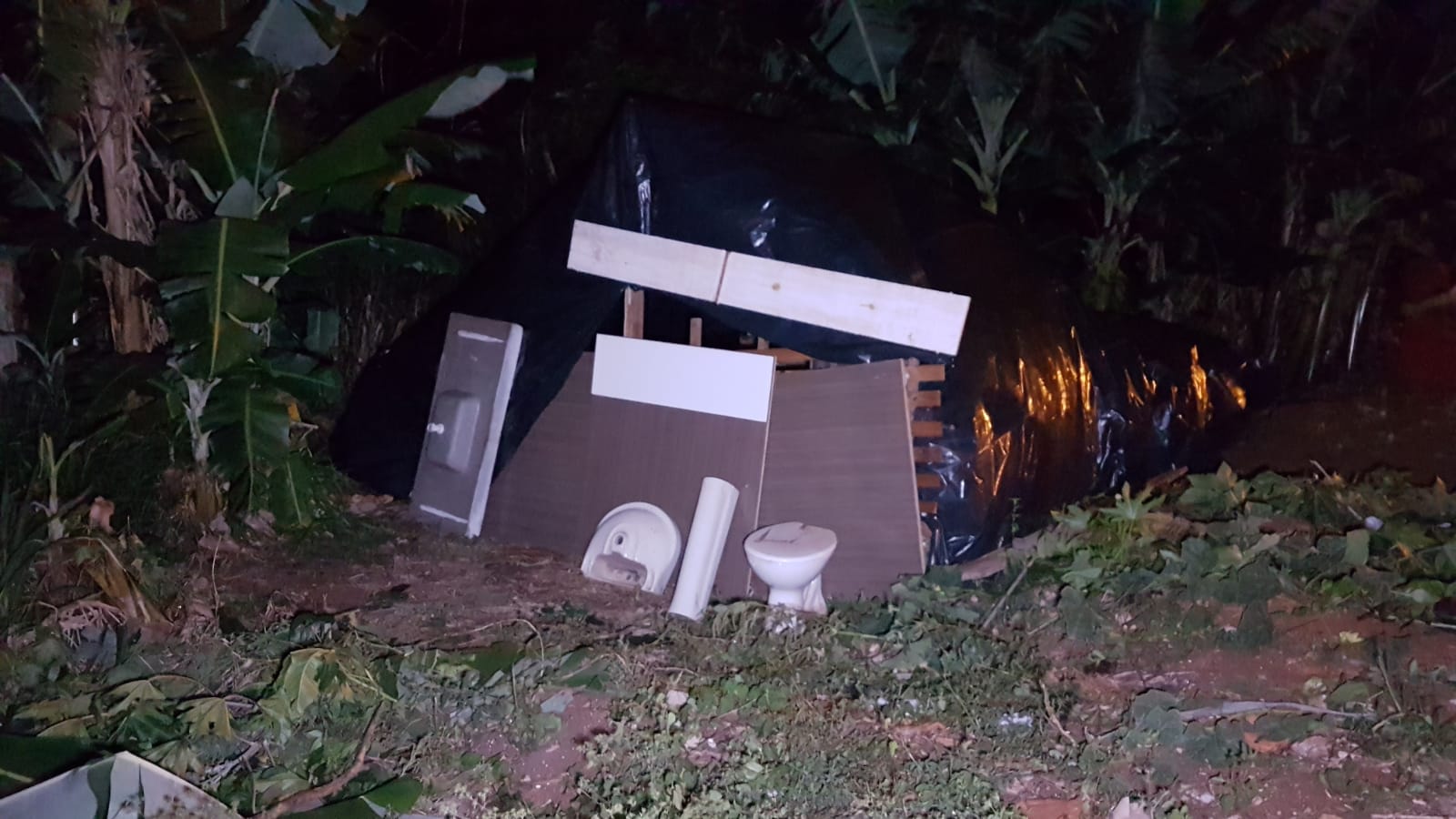 Ocupação de terreno no Santa Cruz: Prefeitura tentou acolher famílias, porém elas recusaram