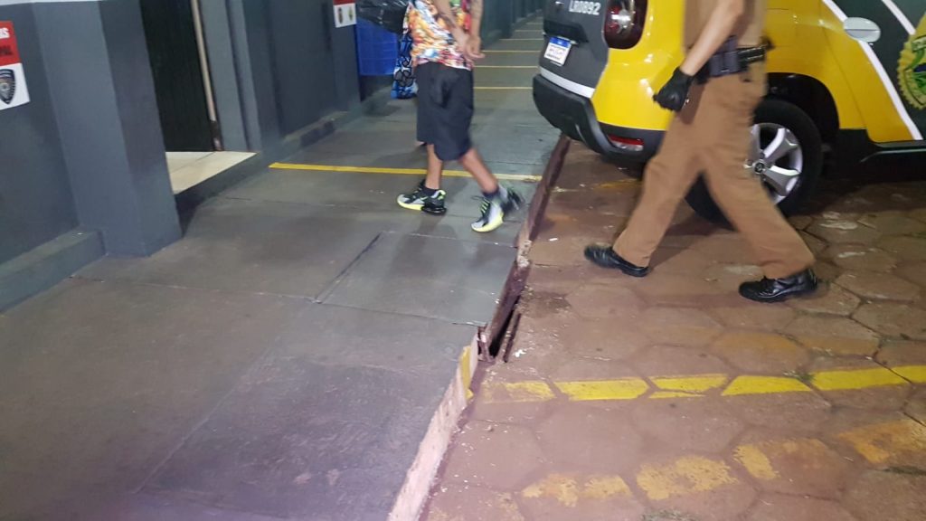 Após tentar fugir da PM, adolescentes ocupantes de Chevette acabam apreendidos