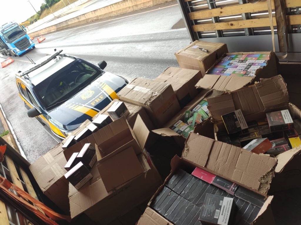 PRF faz apreensão de grande quantidade de Essência de Narguilé em Cascavel