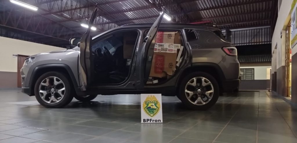BPFron apreende veículo carregado com cigarros contrabandeados em Guaíra-PR