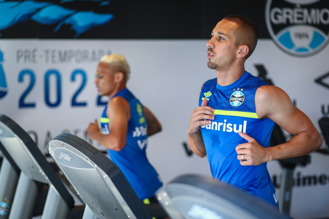 Segundo dia de trabalho do Grêmio é marcado por avaliações físicas no CT Luiz Carvalho 
