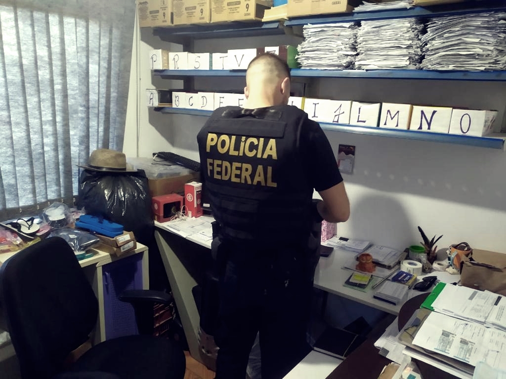 Operação Calibre investiga tráfico de armas e munições para indígenas em conflito na Reserva do Carreteiro