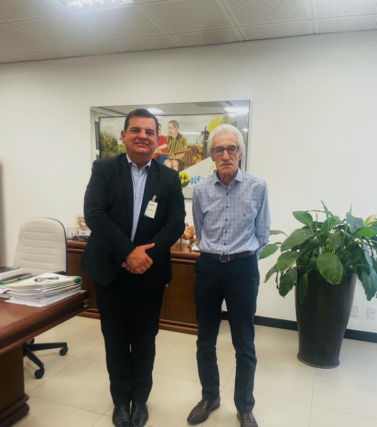 Em Chapecó, novos setores da Polícia Civil de apoio ao agronegócio são apresentados a cooperativas