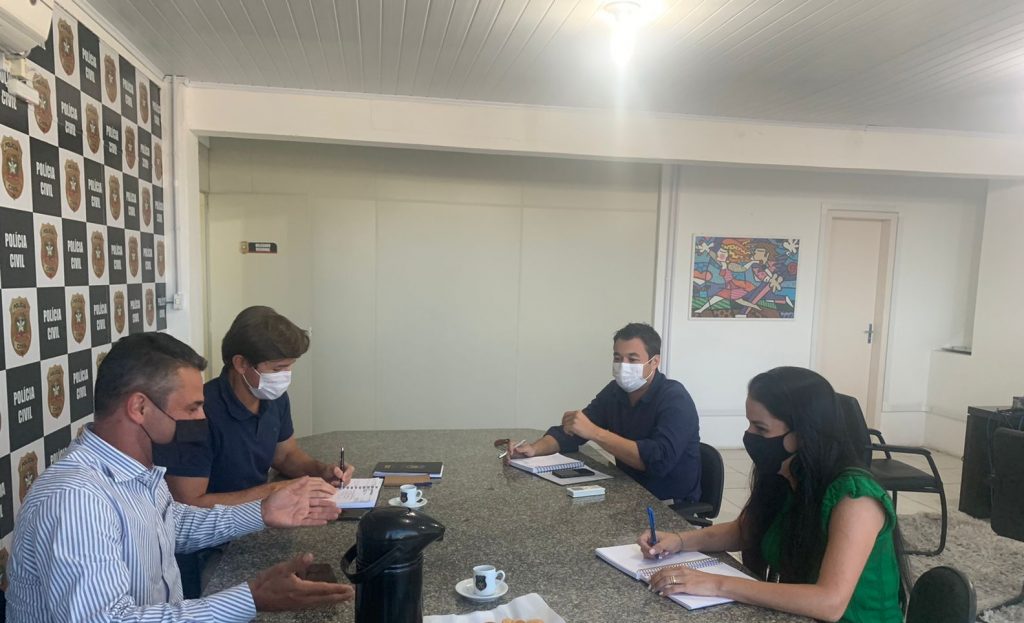 Diretoria de Polícia do Litoral da Polícia Civil reúne delegados regionais para tratar de metas