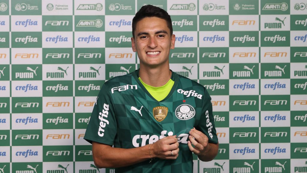 Atuesta rasga elogios ao Palmeiras e vê salto na carreira: ‘Um escalão acima’
