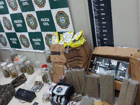 Traficantes que entregavam drogas por meio de delivery são presos na Zona Norte